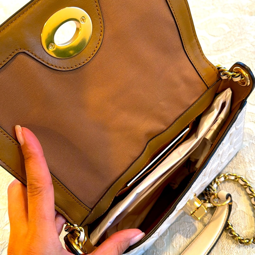 Winter white coach bag with gold - Picture 3 of 5